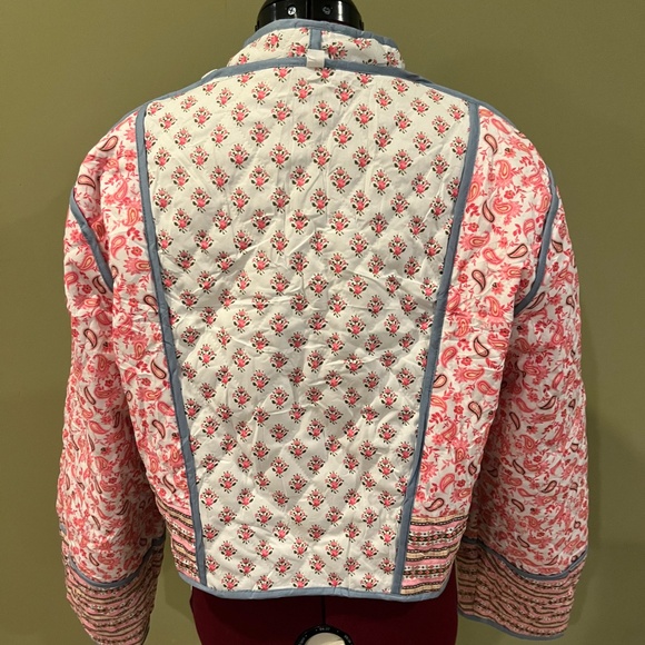 Cropped Puffer Quilted Reversible Jacket (NO Closures) *never worn - Picture 4 of 4